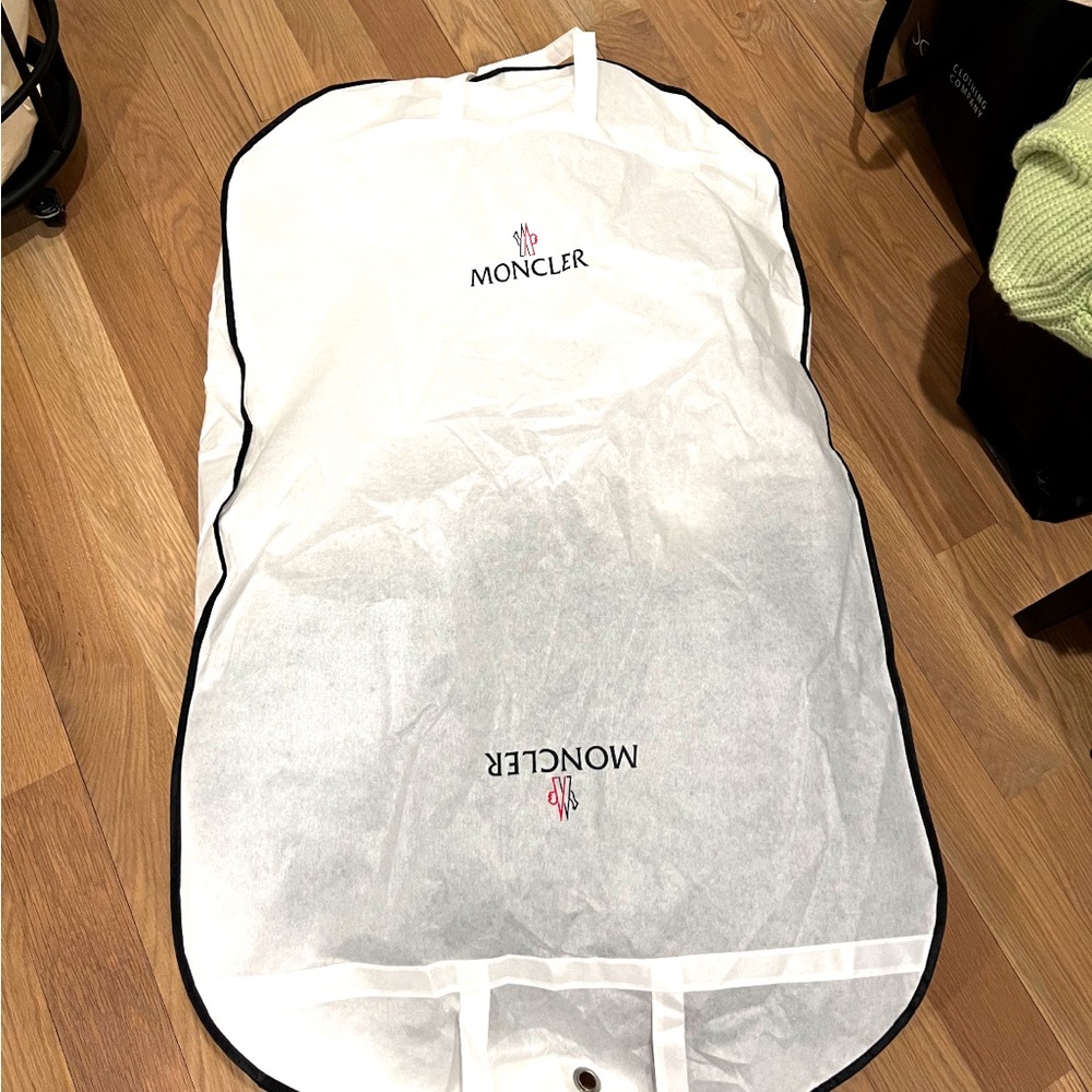 selling authentic moncler coat